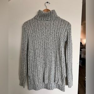 MIAMI turtleneck sweater